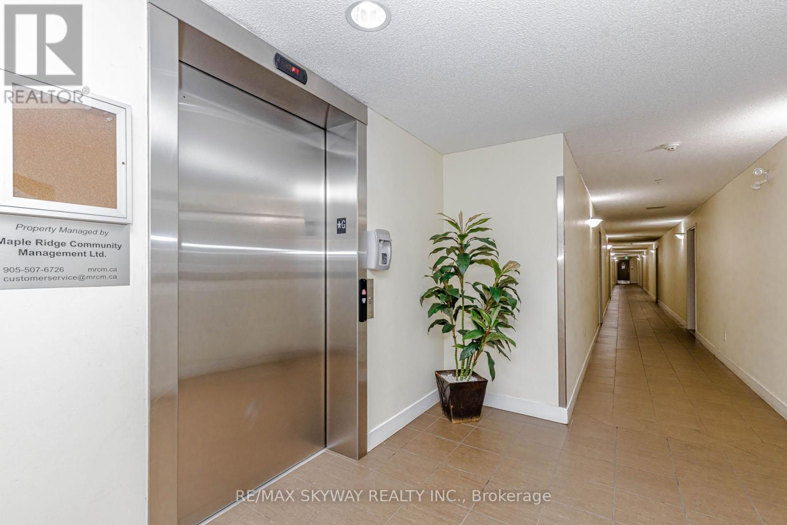 1403 - 8 Dayspring Circle, Brampton, Ontario L6P 2Z7 - Photo 10 - W13002650