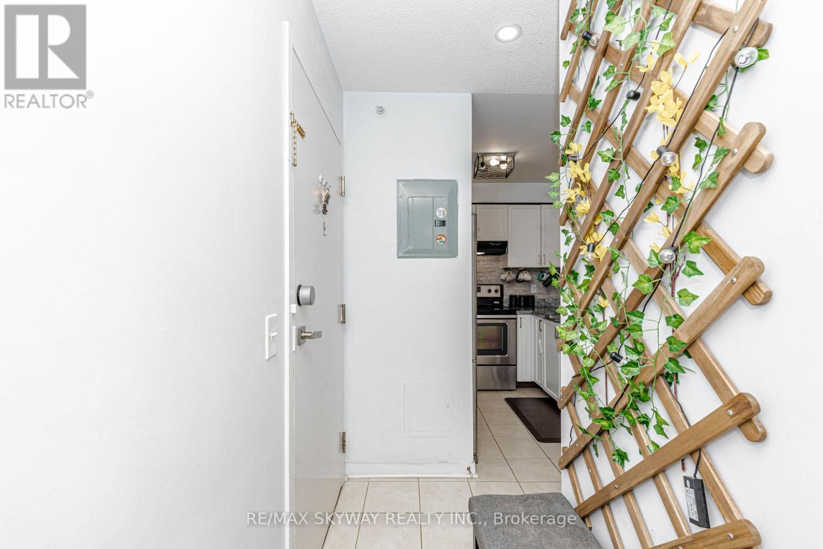 1403 - 8 Dayspring Circle, Brampton, Ontario L6P 2Z7 - Photo 29 - W13002650