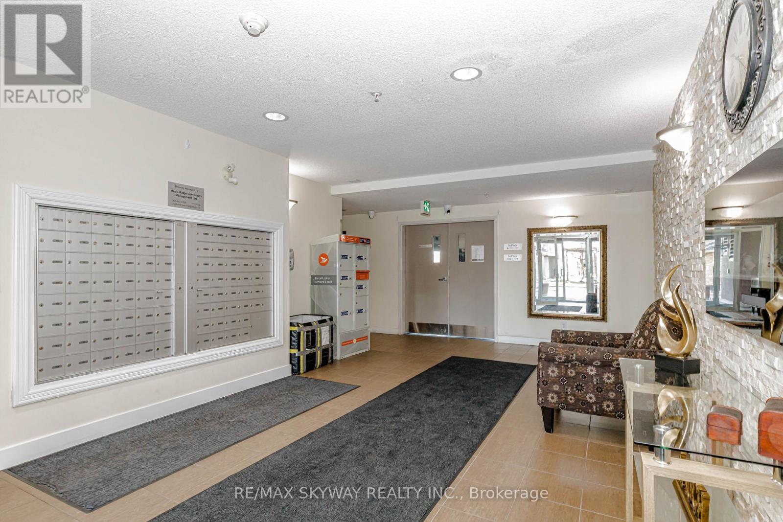 1403 - 8 Dayspring Circle, Brampton, Ontario L6P 2Z7 - Photo 9 - W13002650