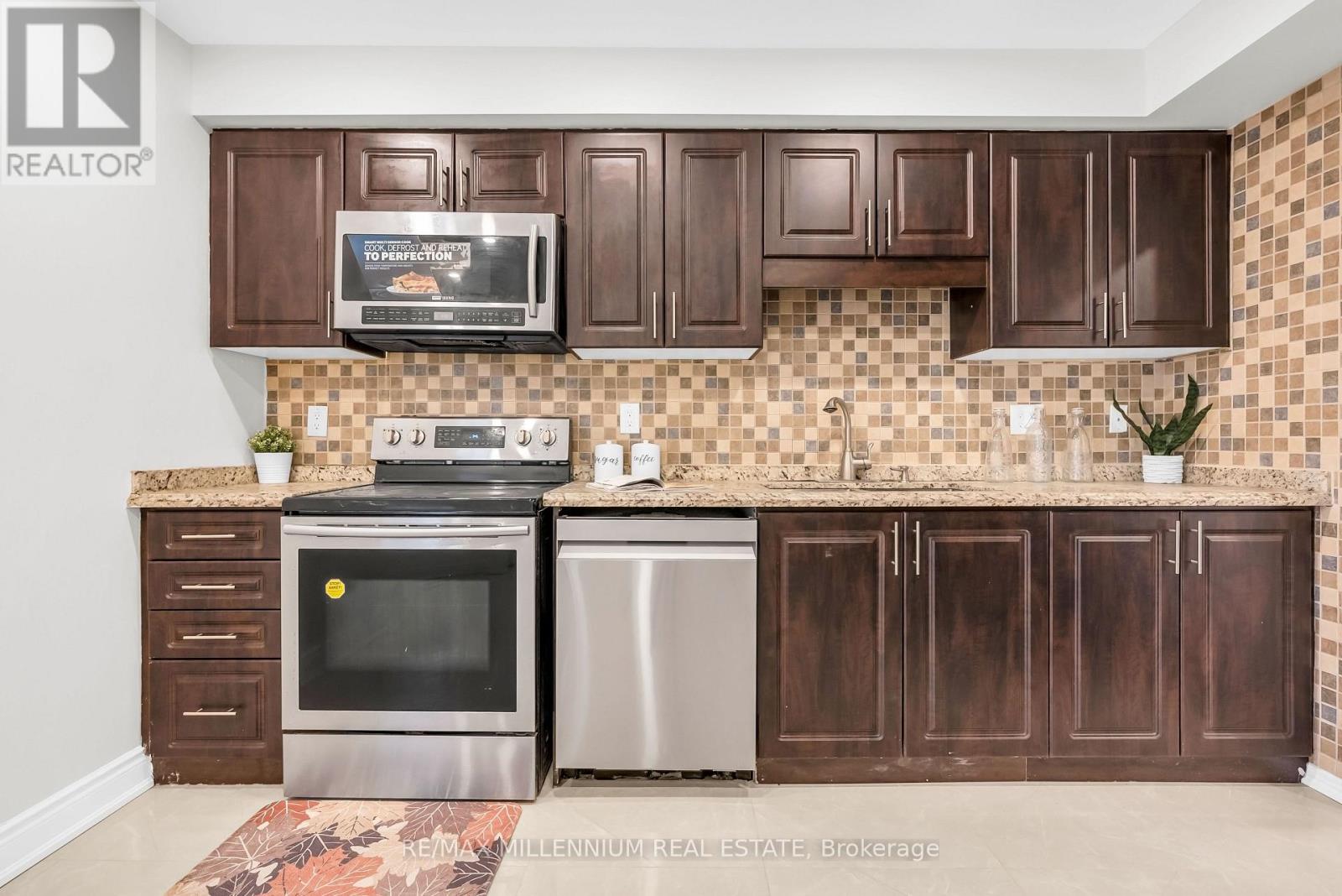 38 Kitto Court, Brampton, Ontario  L6Y 5B1 - Photo 16 - W13002682