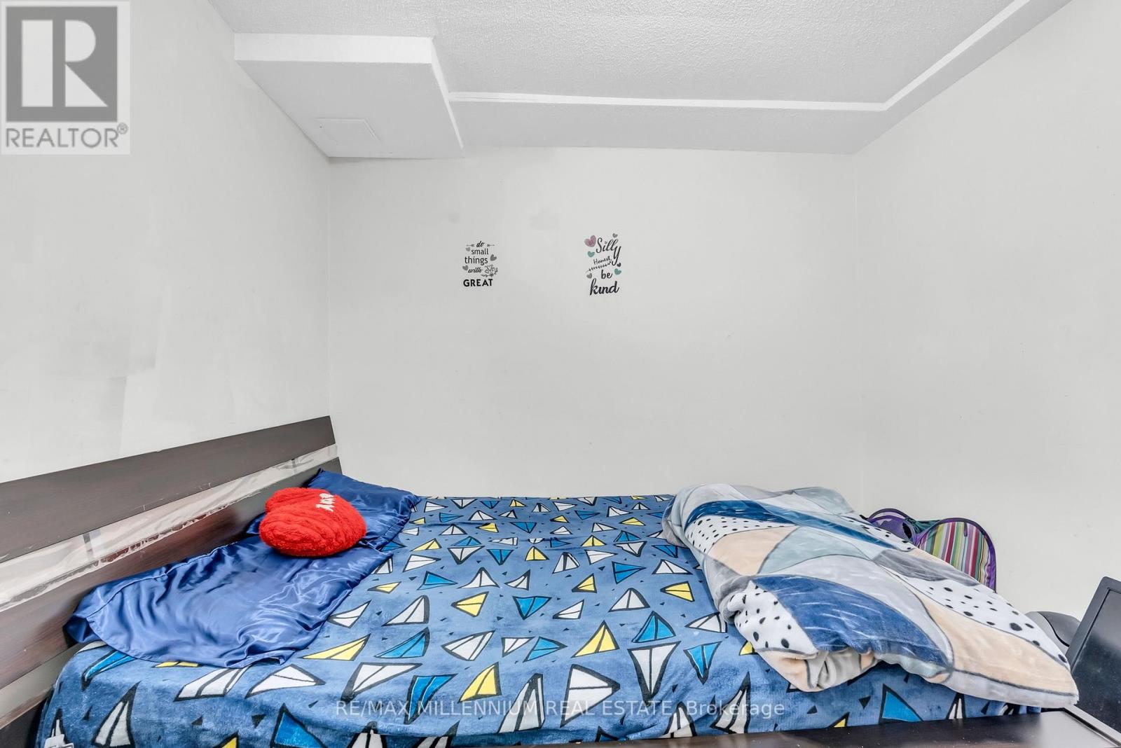 38 Kitto Court, Brampton, Ontario  L6Y 5B1 - Photo 40 - W13002682