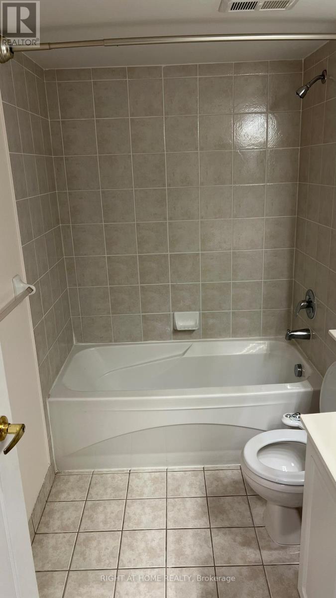 919 - 25 Kingsbridge Garden Circle, Mississauga, Ontario  L5R 4B1 - Photo 13 - W13002744