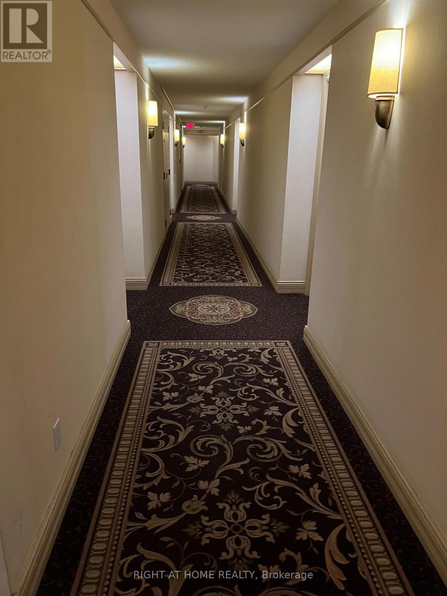 919 - 25 Kingsbridge Garden Circle, Mississauga, Ontario  L5R 4B1 - Photo 4 - W13002744