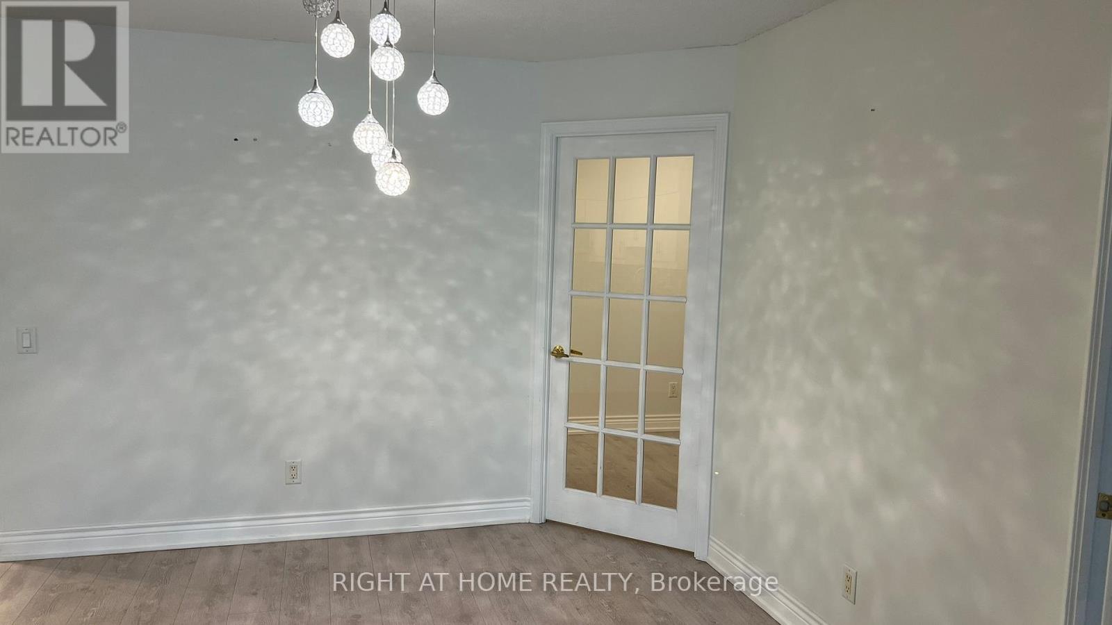 919 - 25 Kingsbridge Garden Circle, Mississauga, Ontario  L5R 4B1 - Photo 9 - W13002744