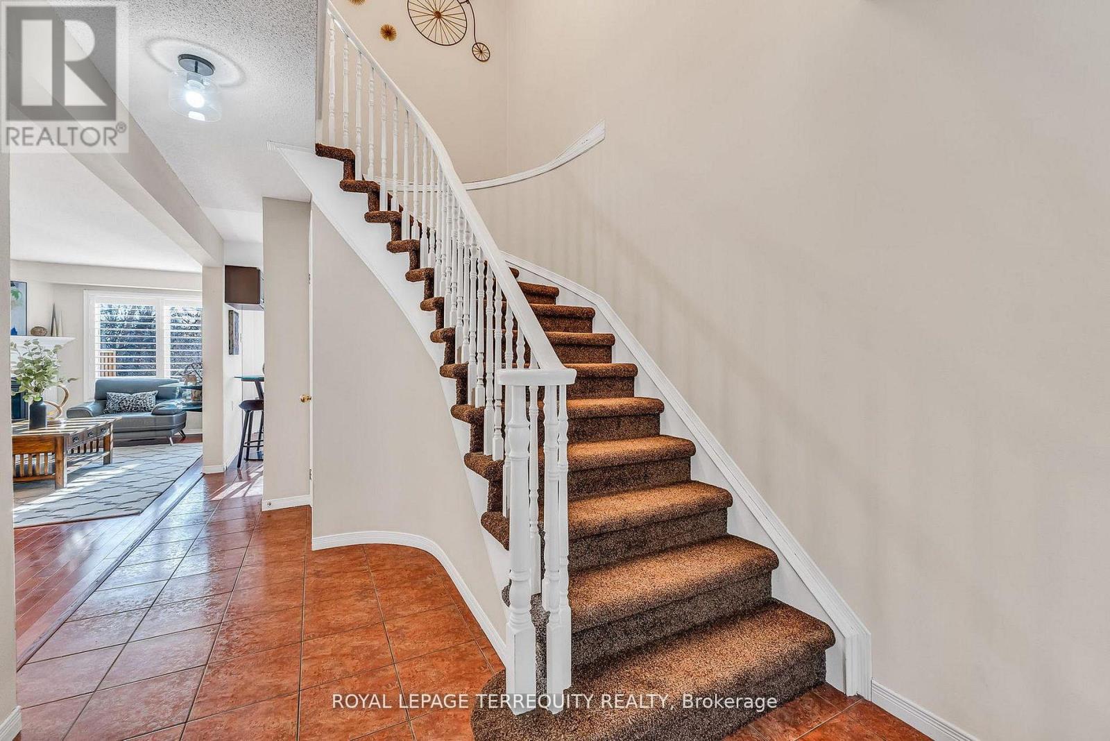 25 - 1276 Silvan Forest Drive, Burlington, Ontario  L7M 4V8 - Photo 3 - W13002750