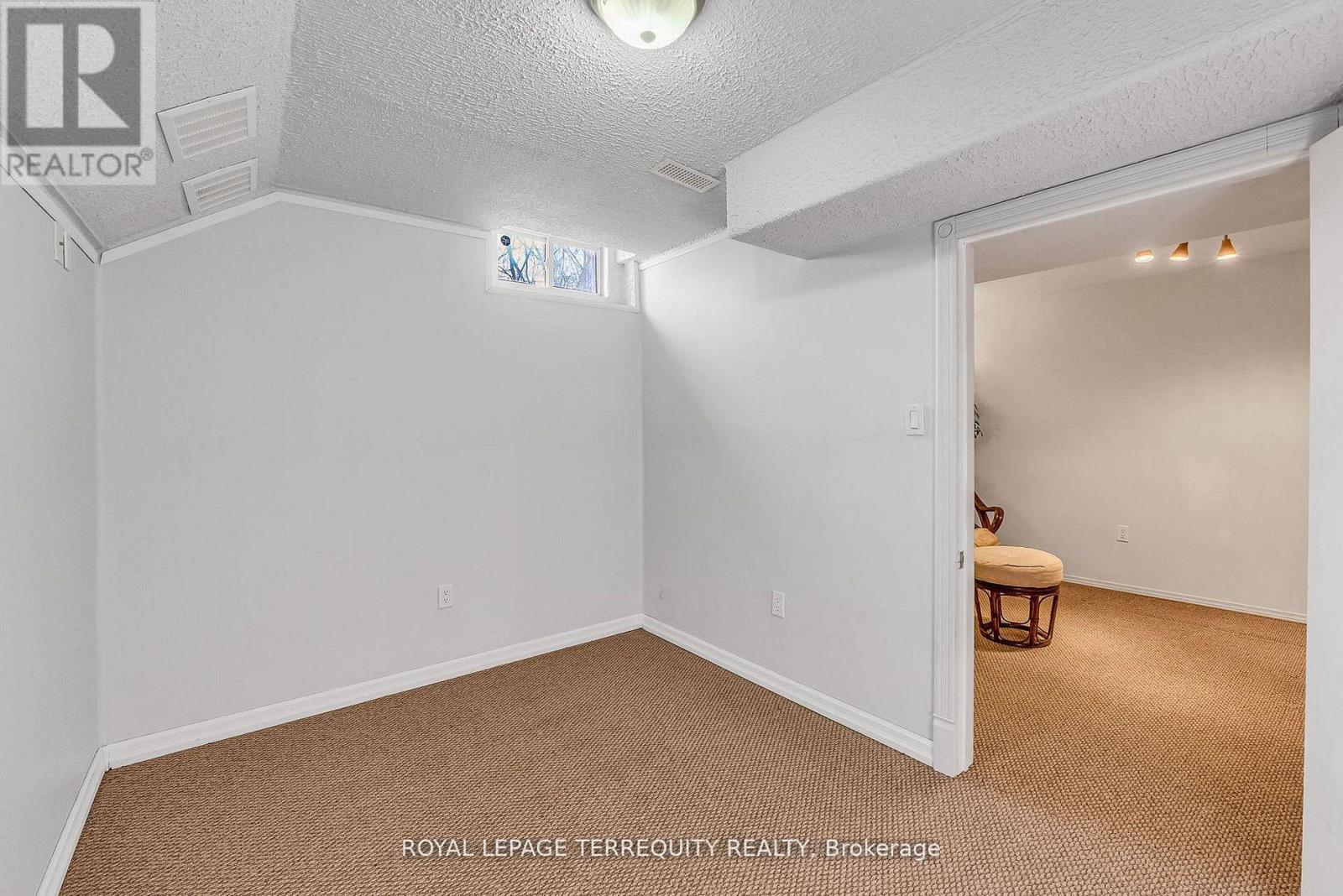 25 - 1276 Silvan Forest Drive, Burlington, Ontario  L7M 4V8 - Photo 40 - W13002750