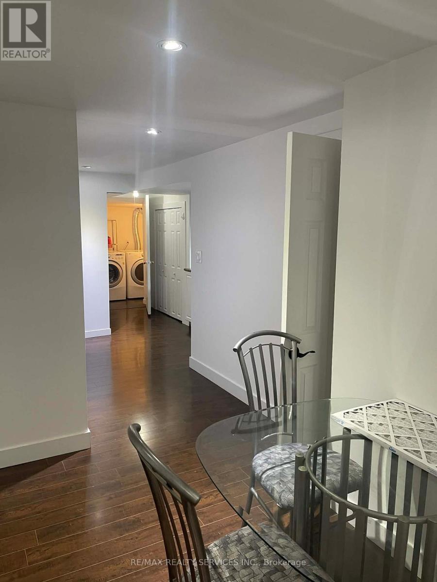 920 LEDBURY CRESCENT, Mississauga, Ontario