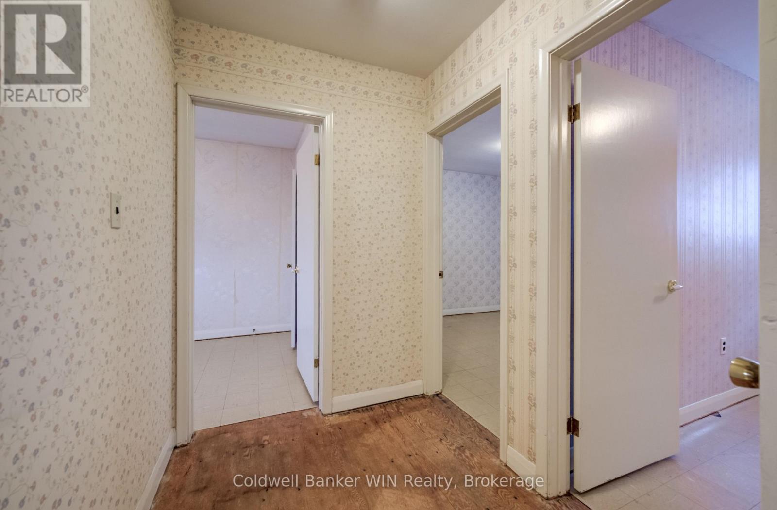 130 King Street E, Wellington North, Ontario  N0G 2L2 - Photo 15 - X12784560