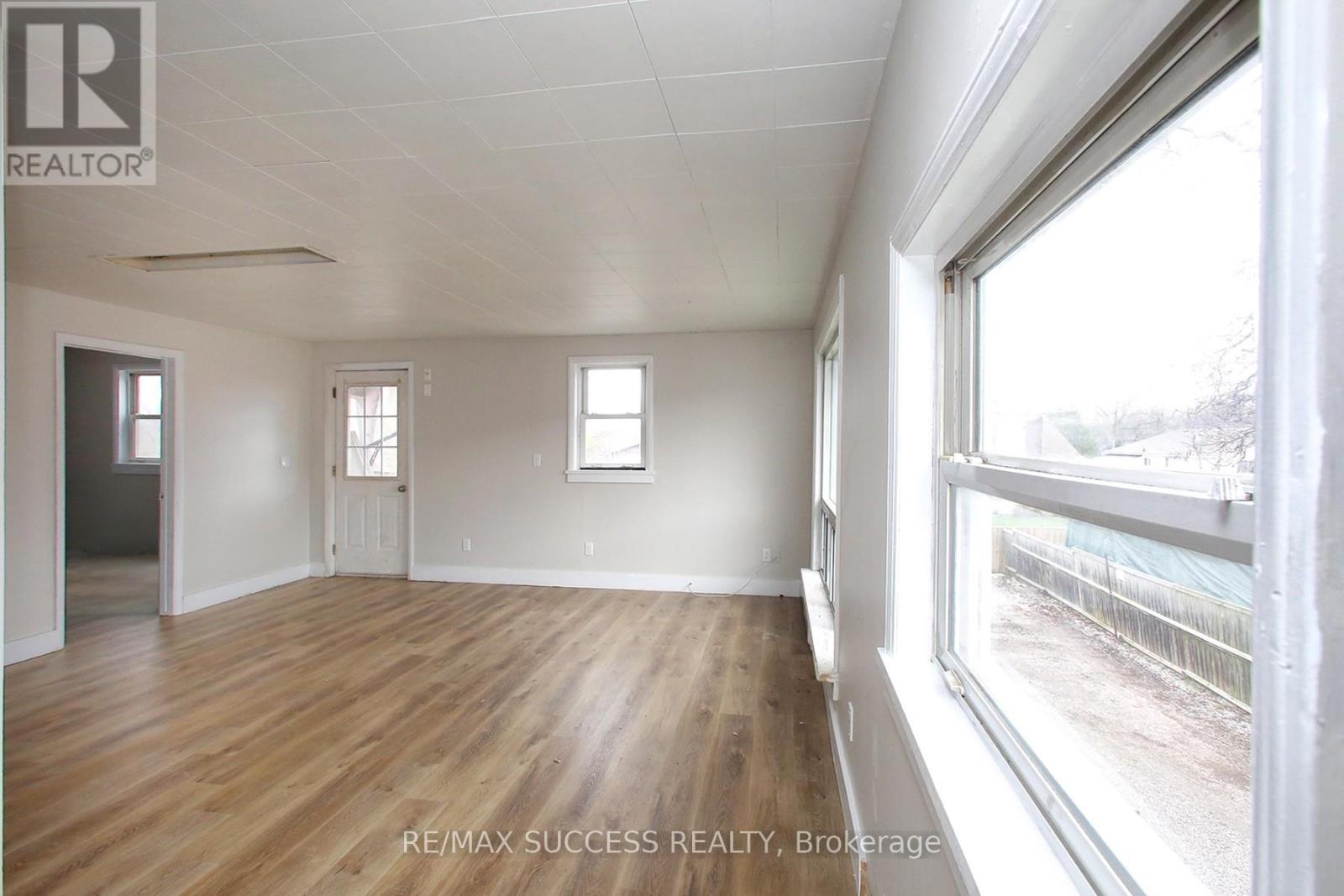 22 & 24 River Street, Thorold, Ontario  L0S 1K0 - Photo 10 - X13002648