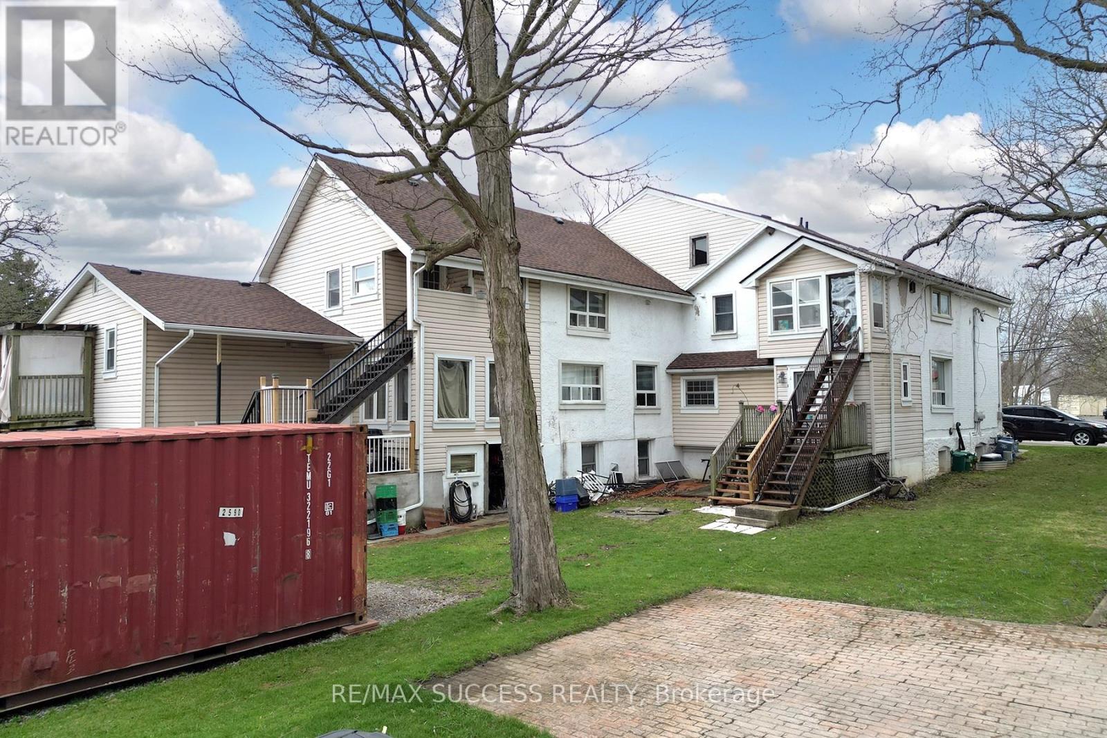 22 & 24 River Street, Thorold, Ontario  L0S 1K0 - Photo 3 - X13002648