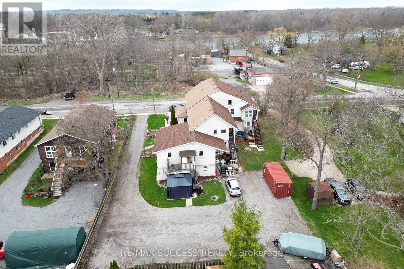 22 & 24 River Street, Thorold, Ontario  L0S 1K0 - Photo 4 - X13002648