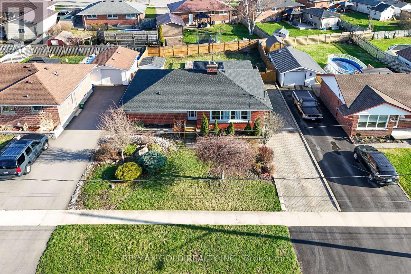 207 Brenda Crescent, Woodstock, Ontario  N4S 7R8 - Photo 4 - X13002714