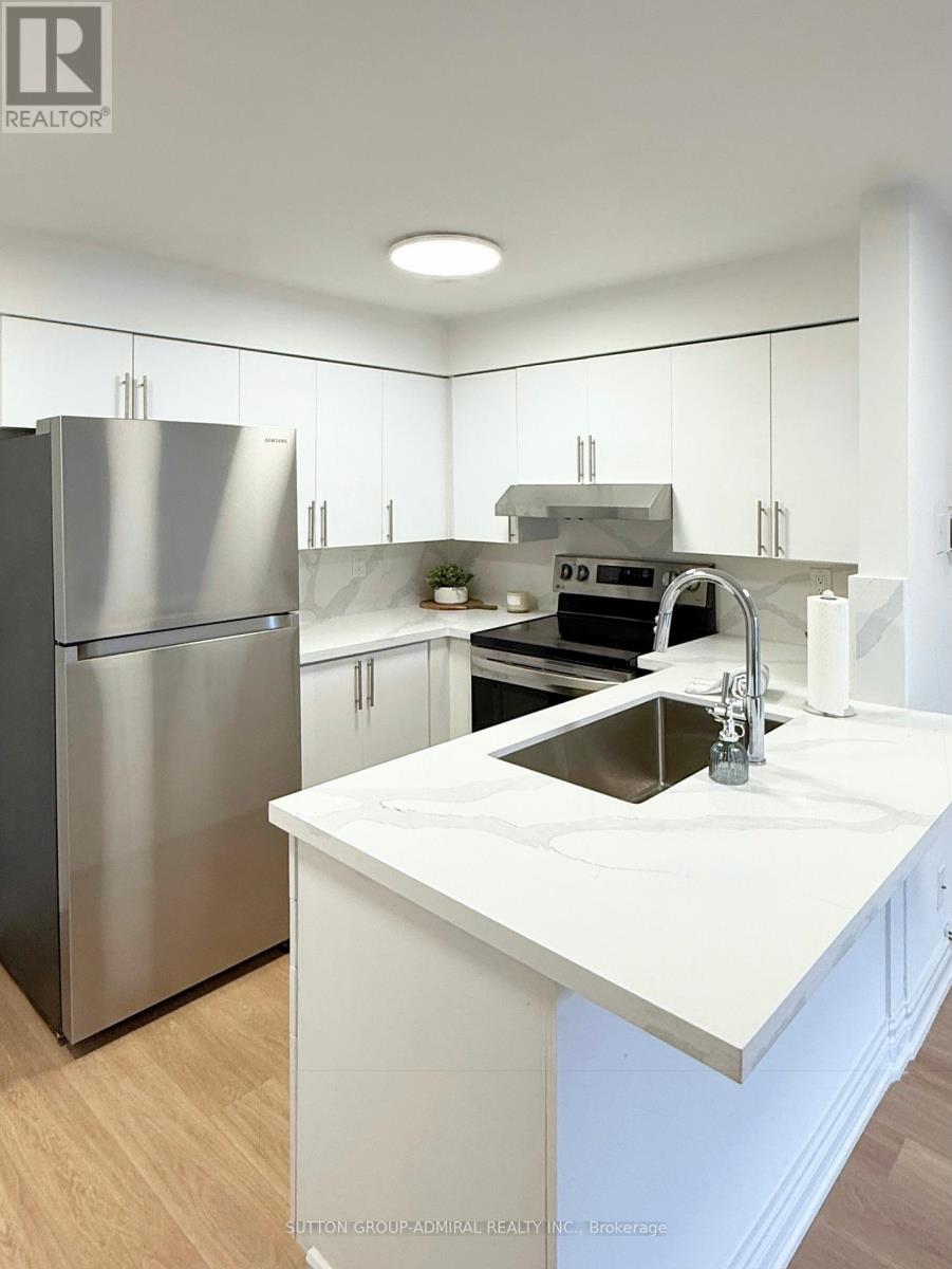 30 - 41 Valleyview Road, Kitchener, Ontario  N2E 3H9 - Photo 2 - X13002840