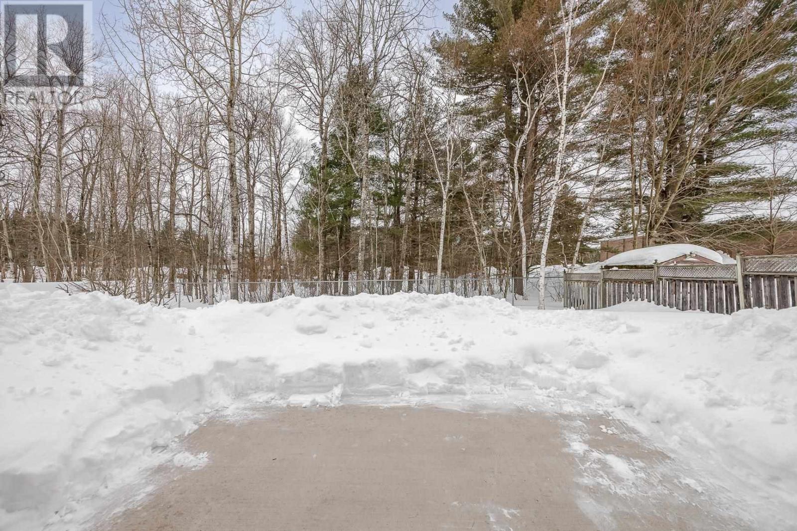 23 Queensgate Blvd, Sault Ste. Marie, Ontario  P6A 6Y6 - Photo 38 - SM260328