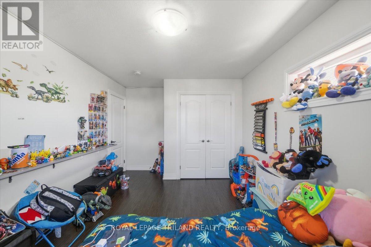 1942 Cedarpark Drive, London North, Ontario  N5X 0J1 - Photo 15 - X12949514