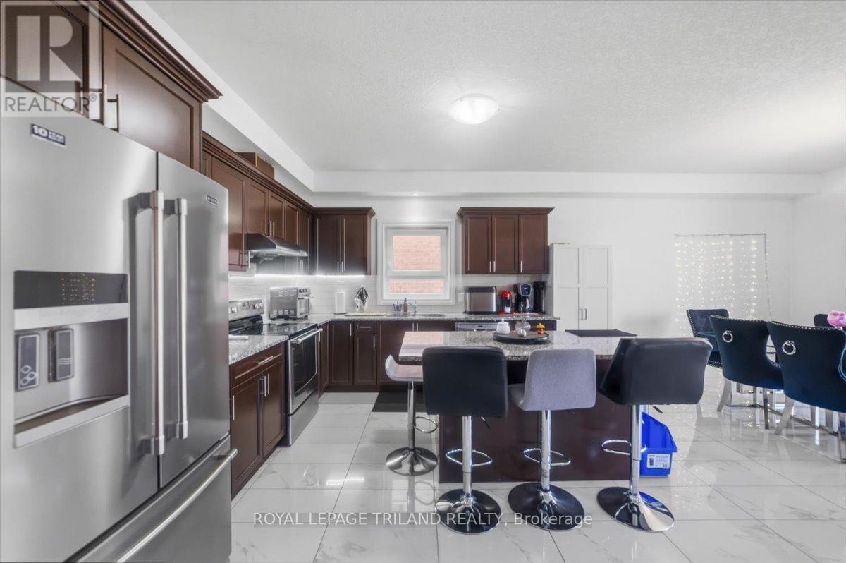 1942 Cedarpark Drive, London North, Ontario  N5X 0J1 - Photo 6 - X12949514