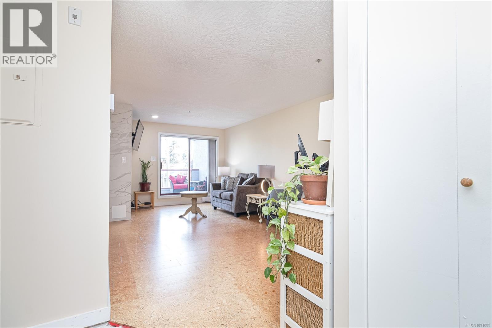 409 545 Manchester Rd, Victoria, British Columbia  V8T 5H6 - Photo 6 - 1031099