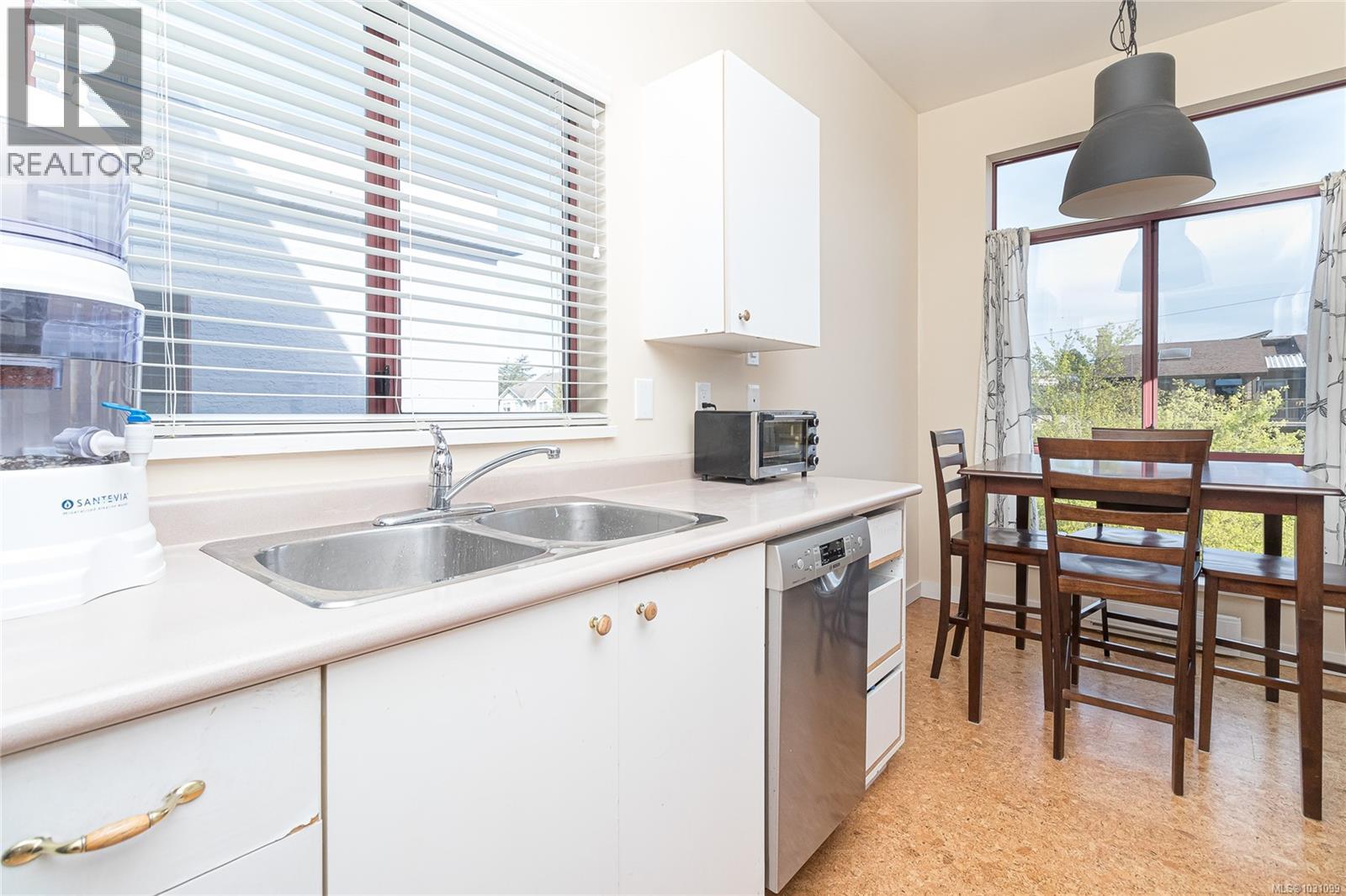 409 545 Manchester Rd, Victoria, British Columbia  V8T 5H6 - Photo 14 - 1031099