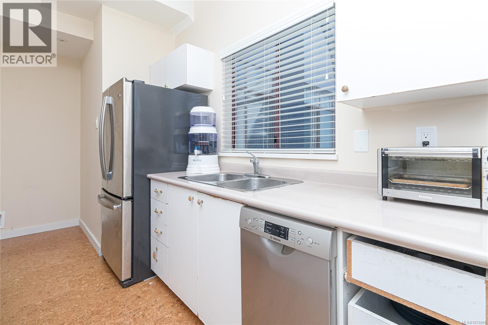 409 545 Manchester Rd, Victoria, British Columbia  V8T 5H6 - Photo 16 - 1031099