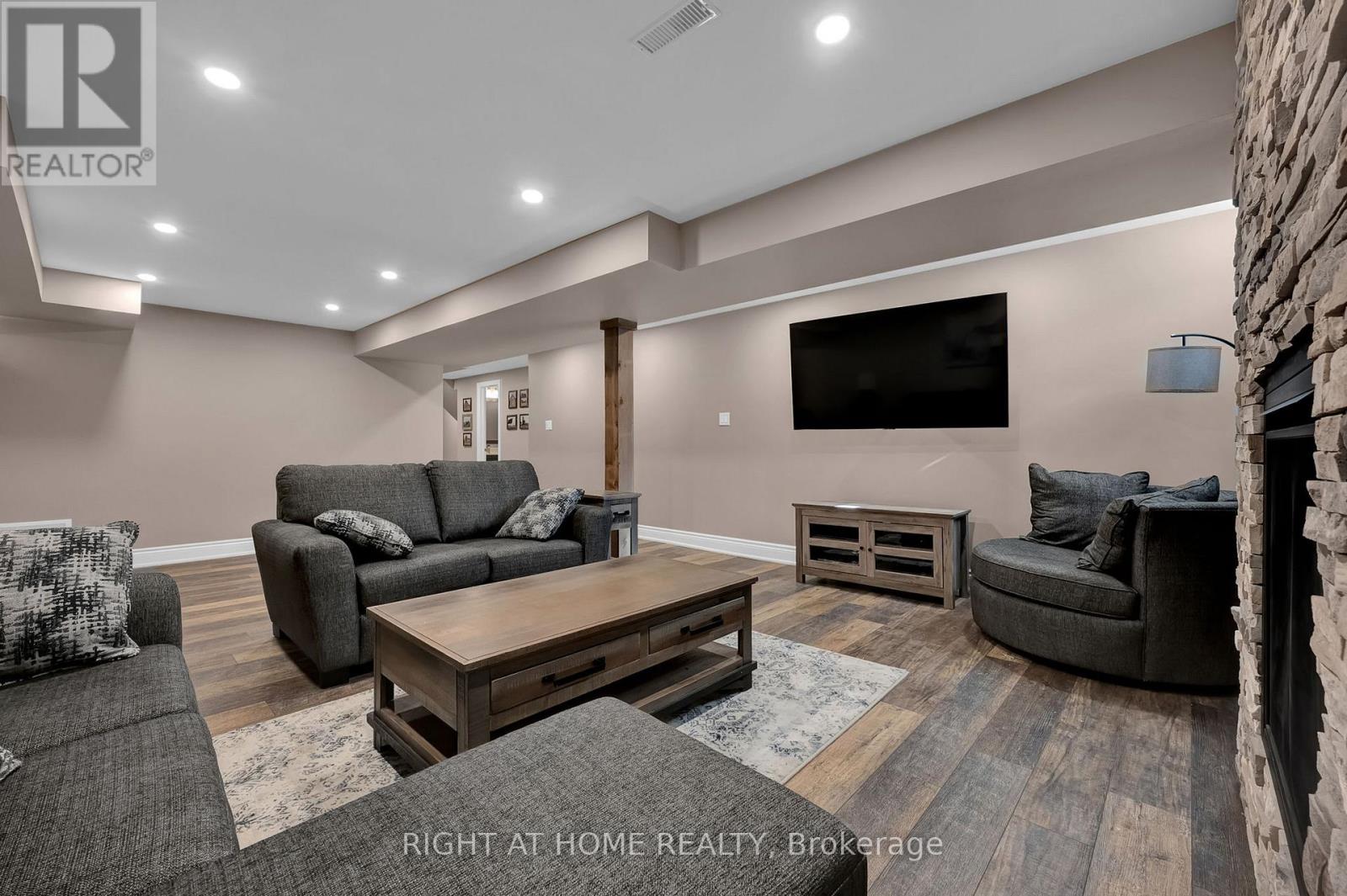 119 Mildenhall Place, Whitby, Ontario  L1M 0E4 - Photo 41 - E13002872