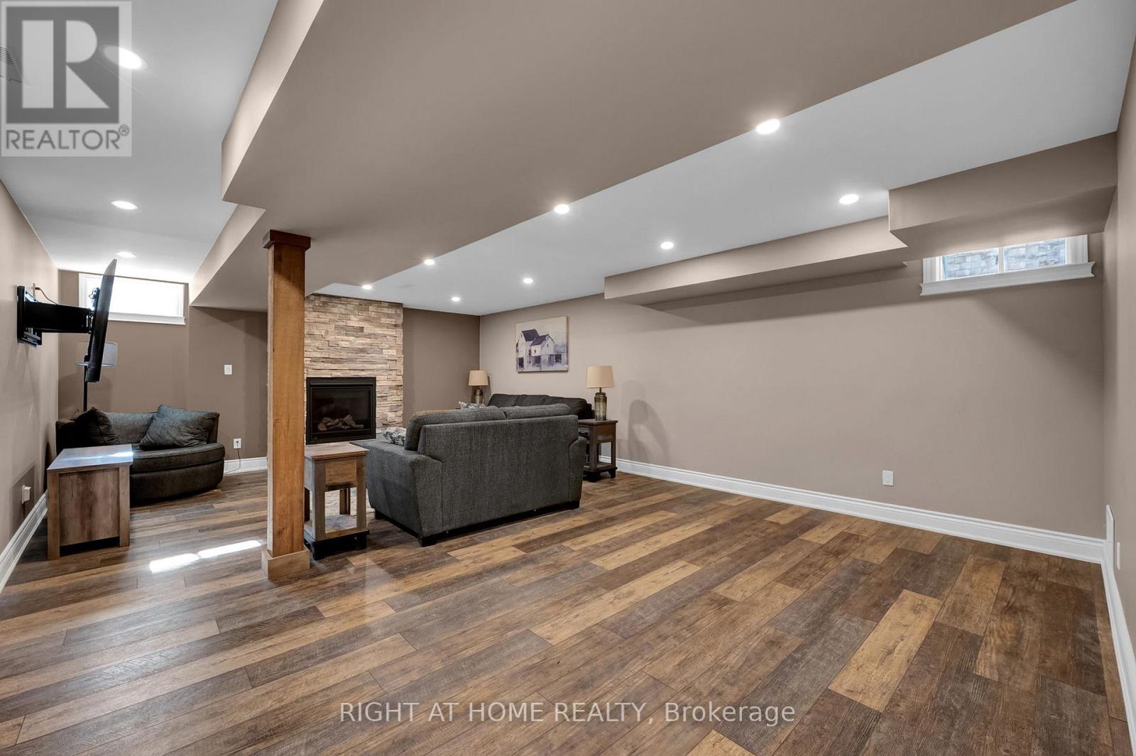 119 Mildenhall Place, Whitby, Ontario  L1M 0E4 - Photo 45 - E13002872