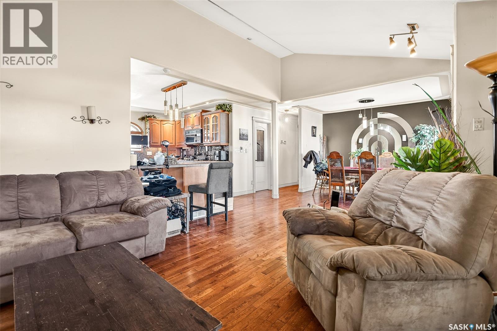 1317 Hochelaga Street W, Moose Jaw, Saskatchewan  S6H 6C3 - Photo 5 - SK028896