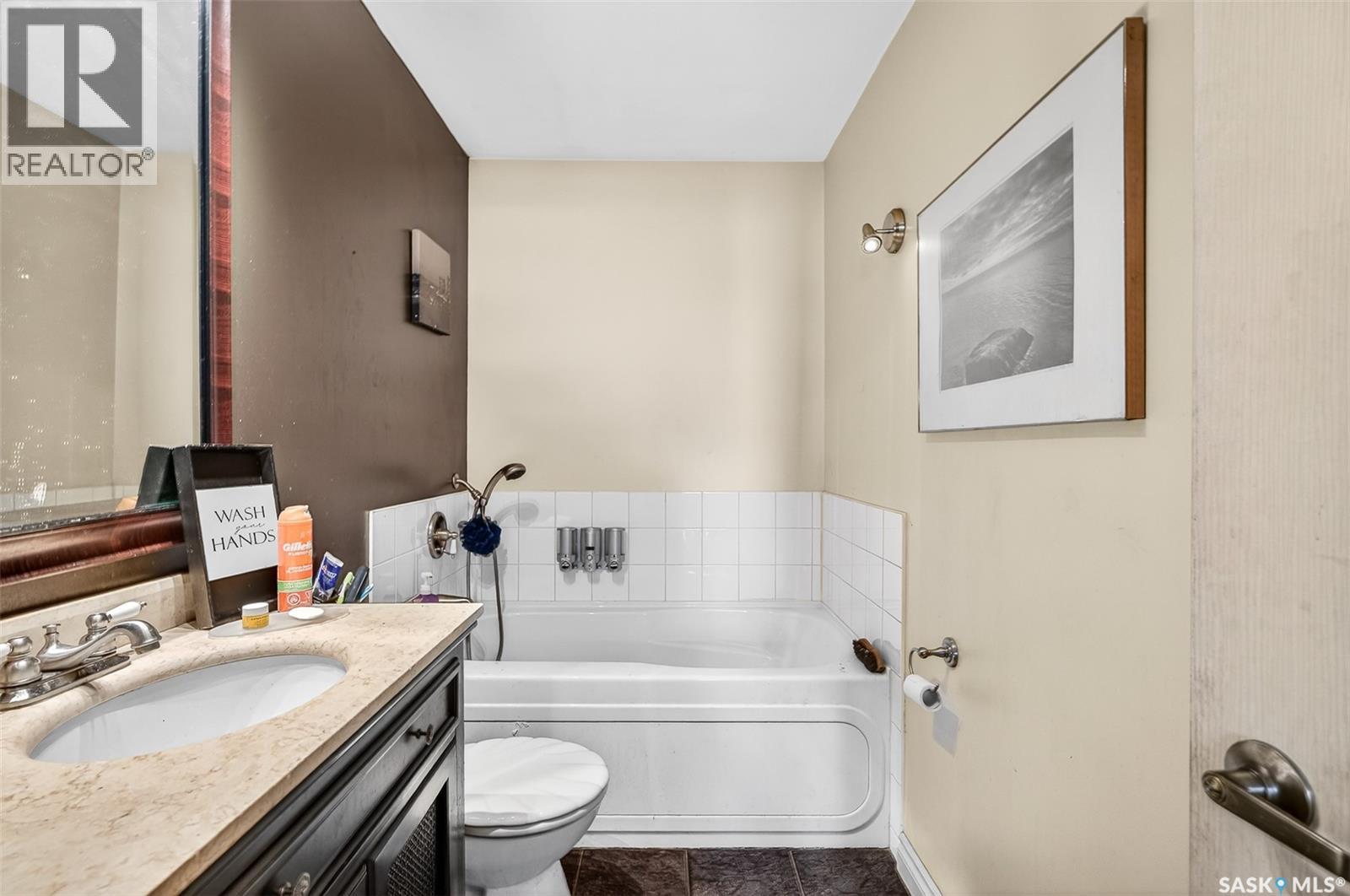 1317 Hochelaga Street W, Moose Jaw, Saskatchewan  S6H 6C3 - Photo 16 - SK028896