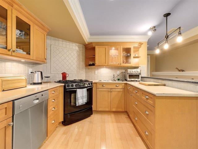 14008 Marine Drive, White Rock, British Columbia  V4B 1A7 - Photo 33 - R3111011