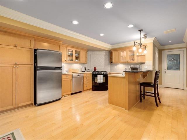 14008 Marine Drive, White Rock, British Columbia  V4B 1A7 - Photo 32 - R3111011