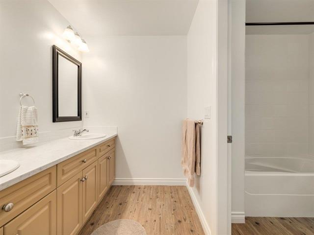 14008 Marine Drive, White Rock, British Columbia  V4B 1A7 - Photo 27 - R3111011