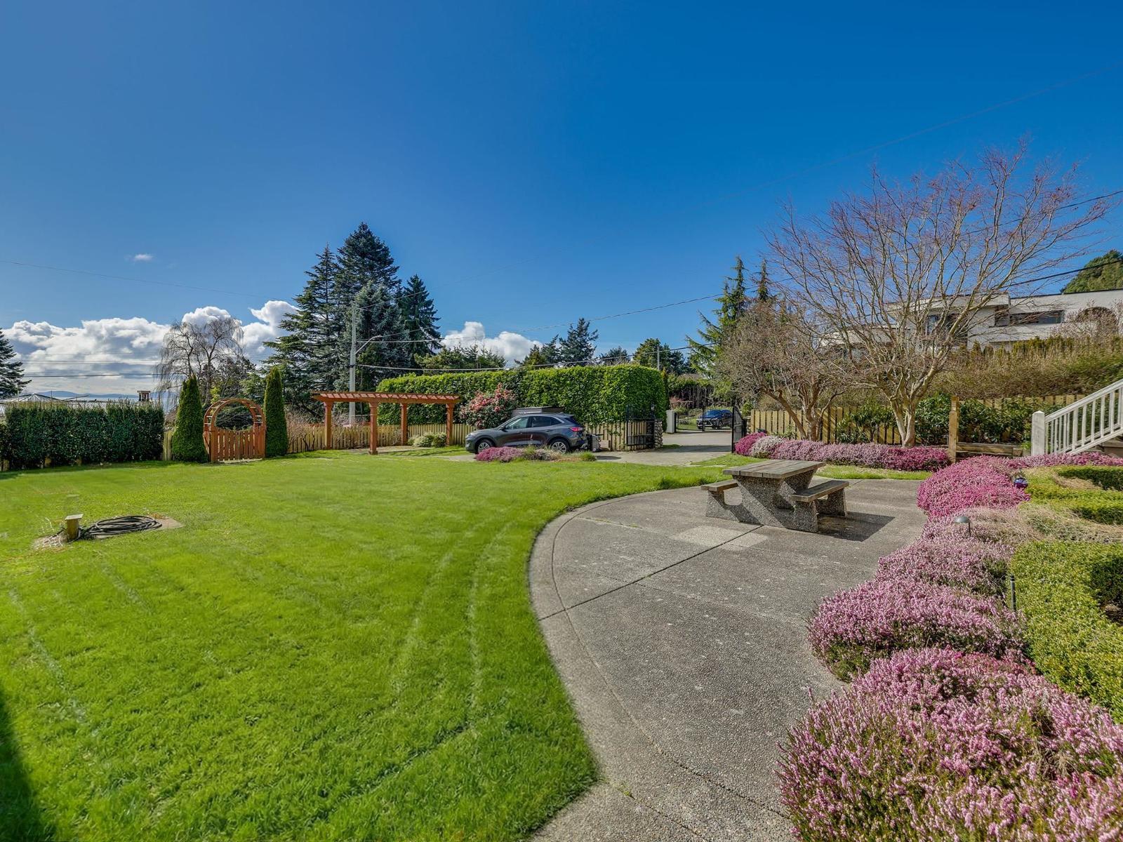 14008 Marine Drive, White Rock, British Columbia  V4B 1A7 - Photo 40 - R3111011