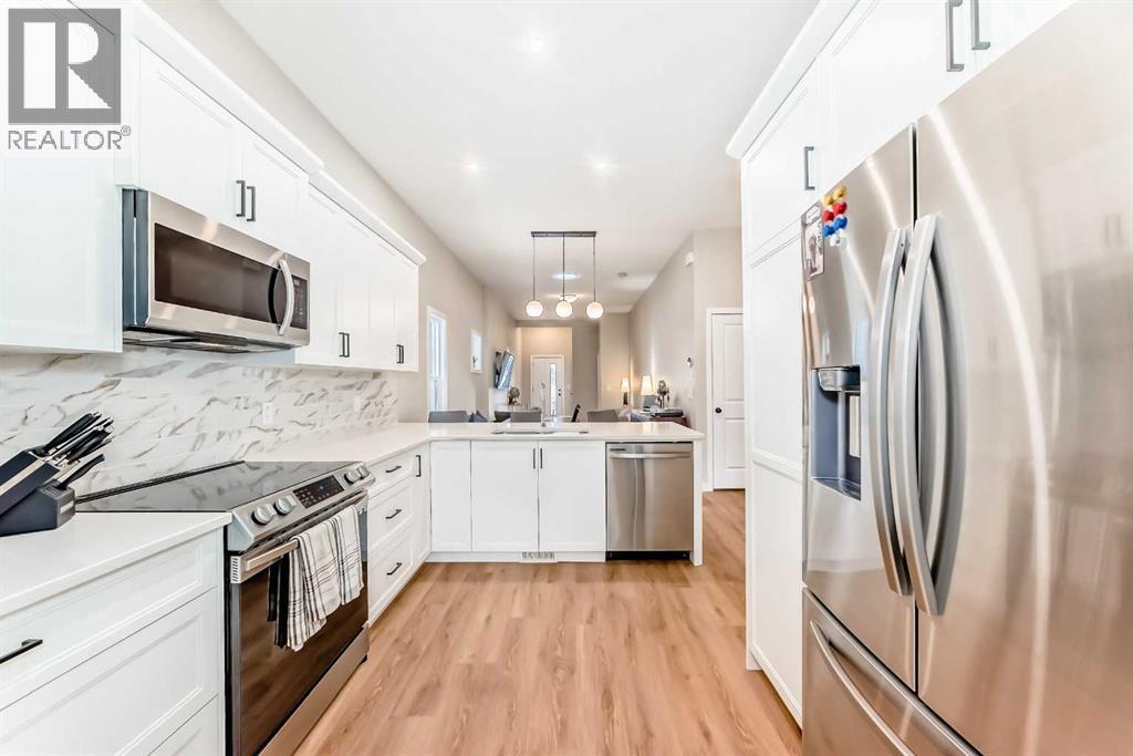 146 Highview Gate Se, Airdrie, Alberta  T4A 3L6 - Photo 6 - A2299424