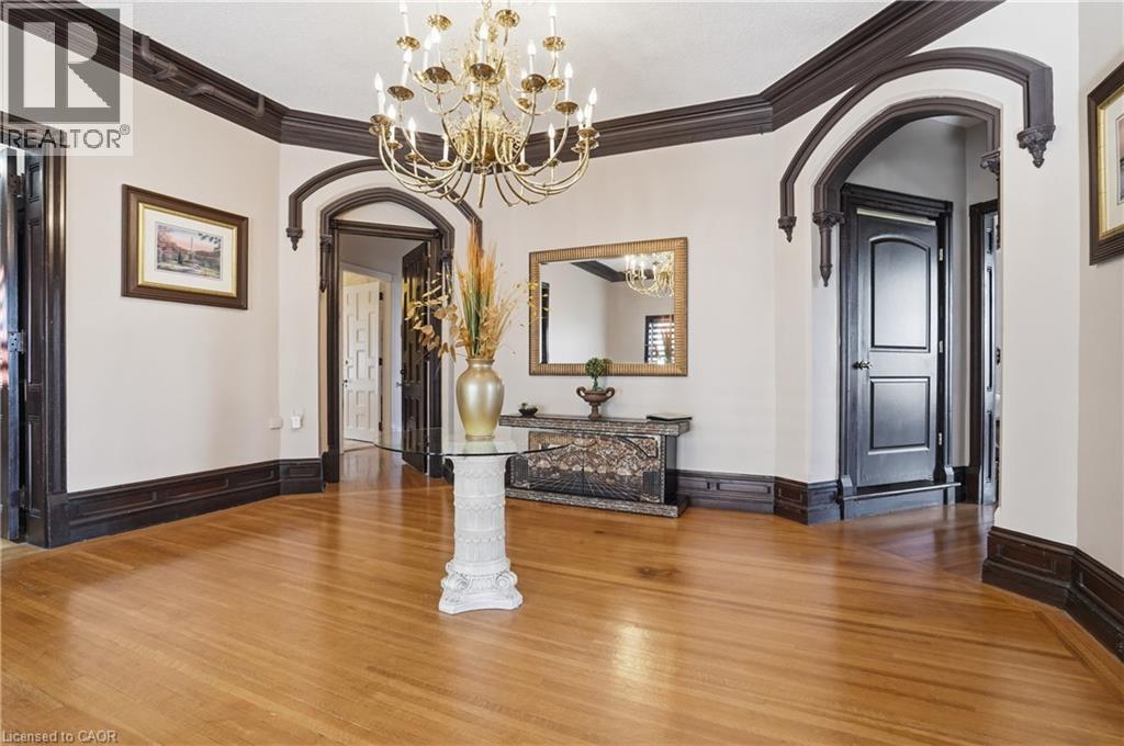 26 Ravenscliffe Avenue, Hamilton, Ontario  L8P 3M4 - Photo 16 - 40821039