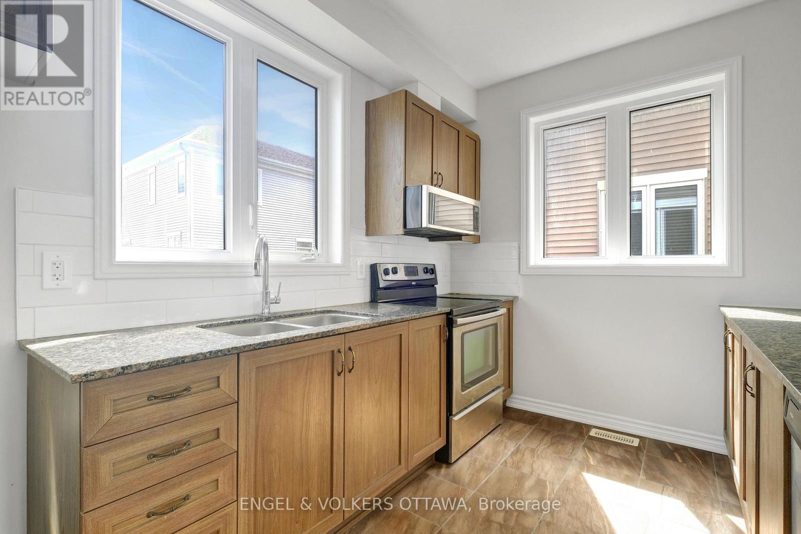 305 Lamarche Avenue, Ottawa, Ontario  K1W 0M6 - Photo 13 - X13002940