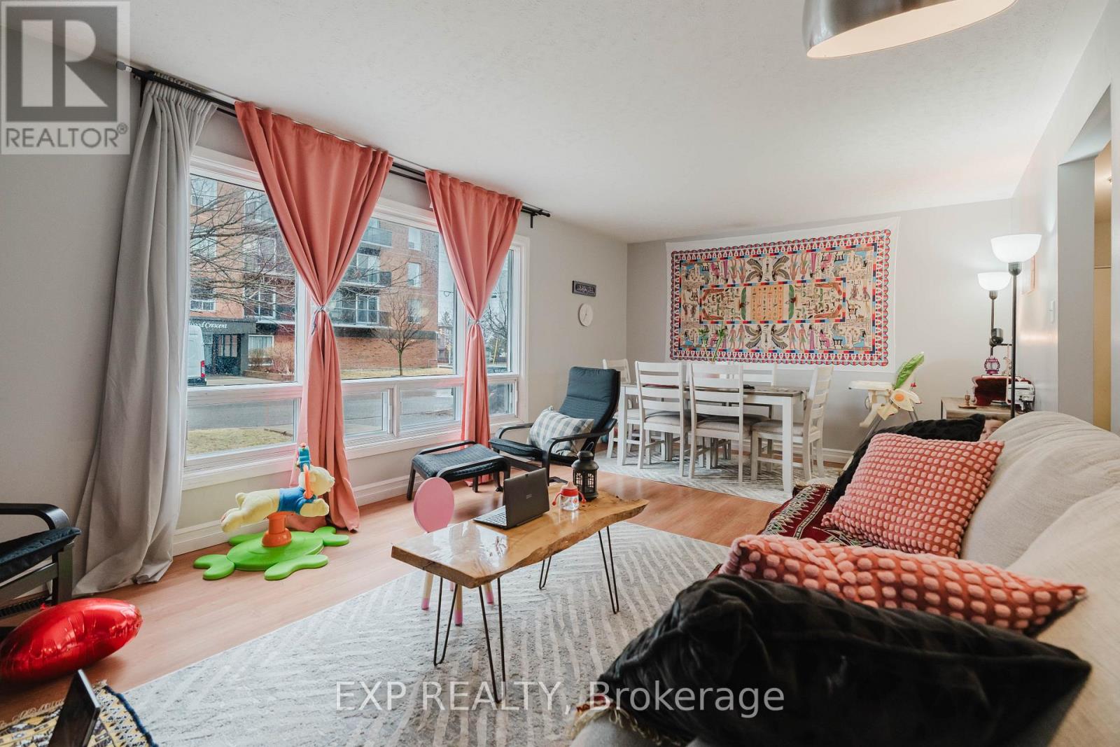 847 Pinewood Crescent, Ottawa, Ontario  K2B 5Y3 - Photo 5 - X13002944