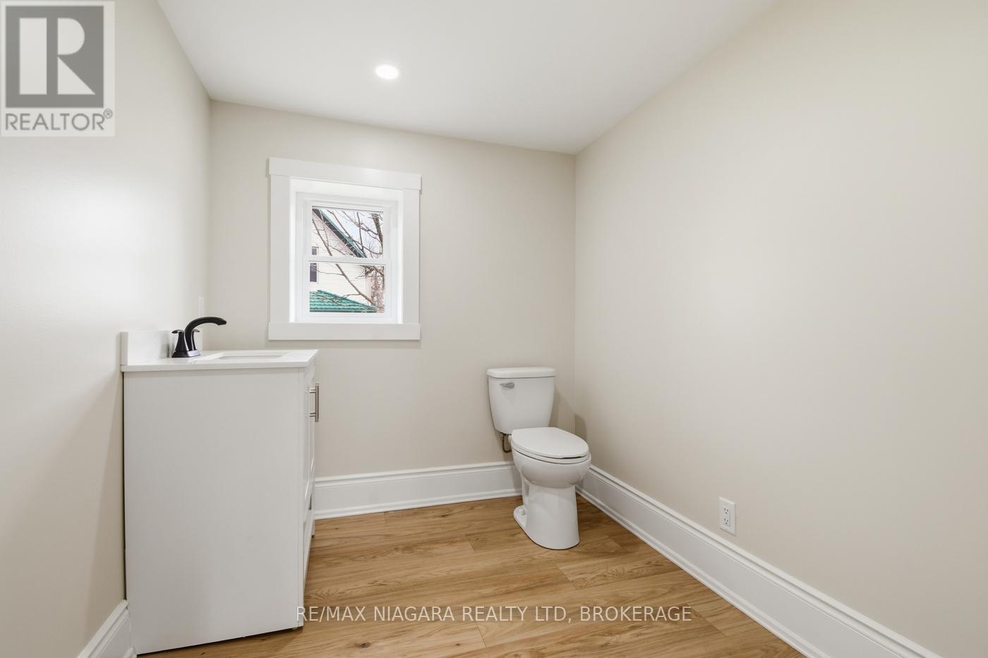 70 Bald Street, Welland, Ontario  L3C 5B9 - Photo 30 - X13002928