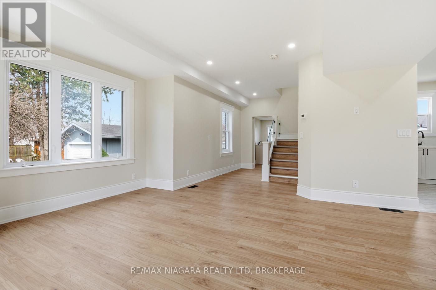 70 Bald Street, Welland, Ontario  L3C 5B9 - Photo 9 - X13002928