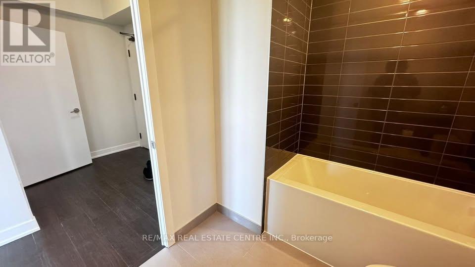 3204 - 4130 Parkside Village Drive, Mississauga, Ontario  L5B 3M8 - Photo 10 - W13002746