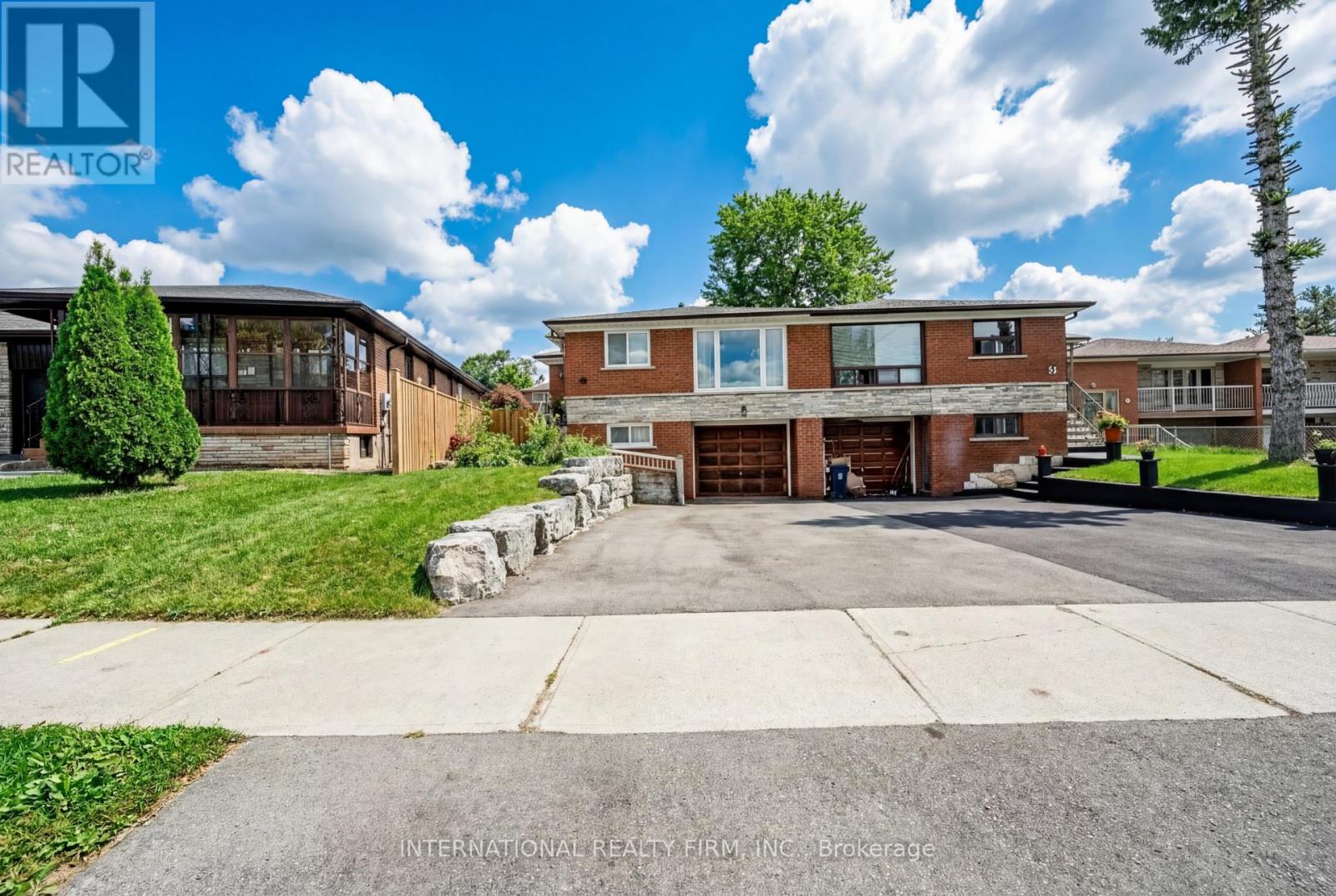 26 Dellbrook Crescent, Toronto, Ontario  M9L 1E2 - Photo 19 - W12993864