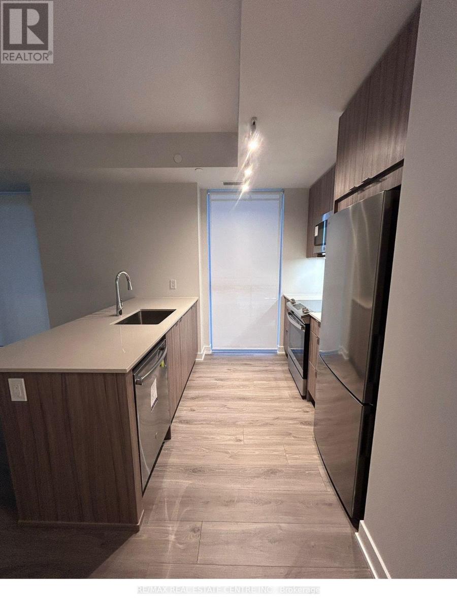 3704 - 4130 Parkside Village Drive, Mississauga, Ontario  L5B 3M8 - Photo 4 - W13002498