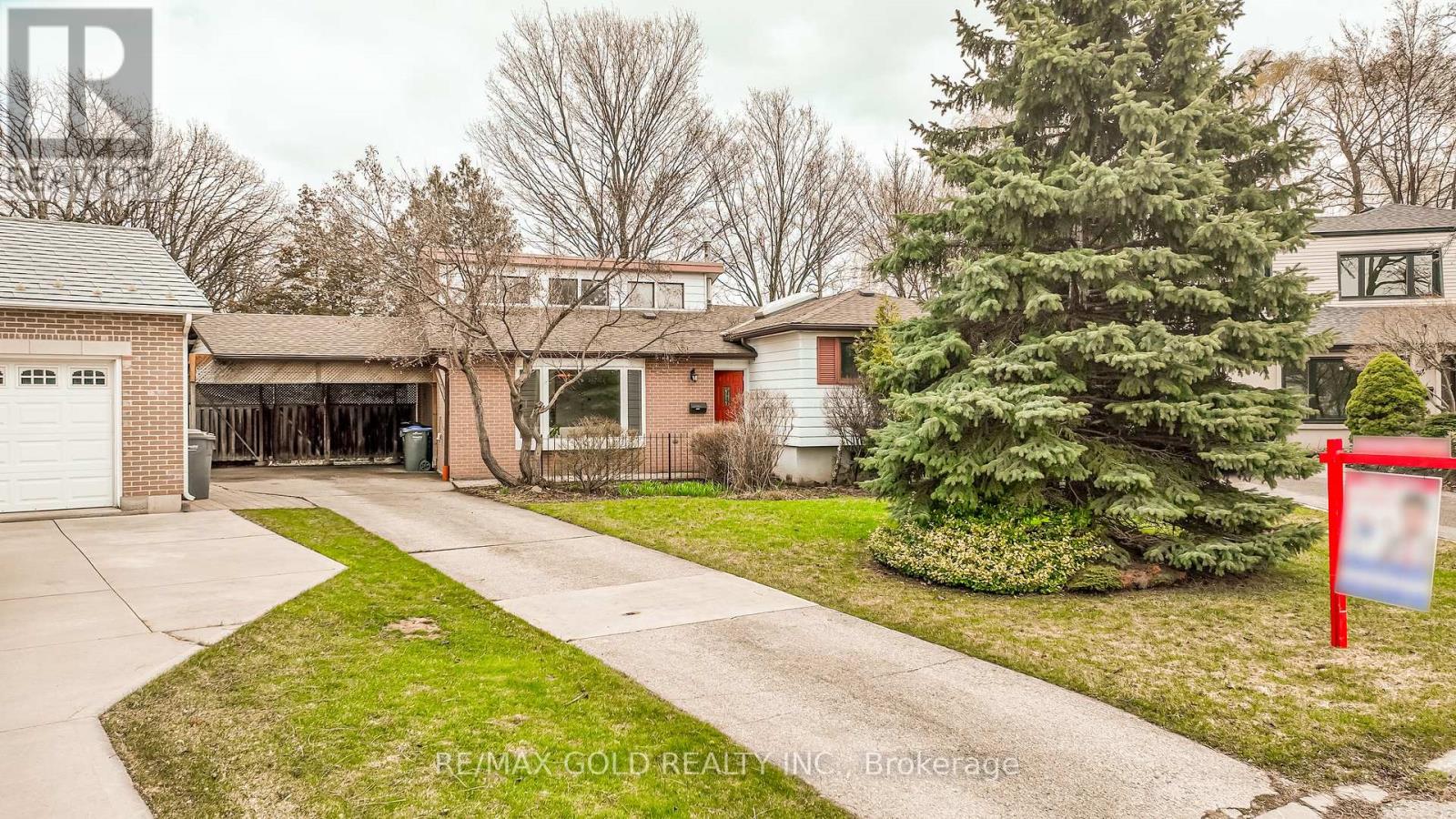 16 Donalda Place, Brampton, Ontario  L6T 1S4 - Photo 5 - W13000522