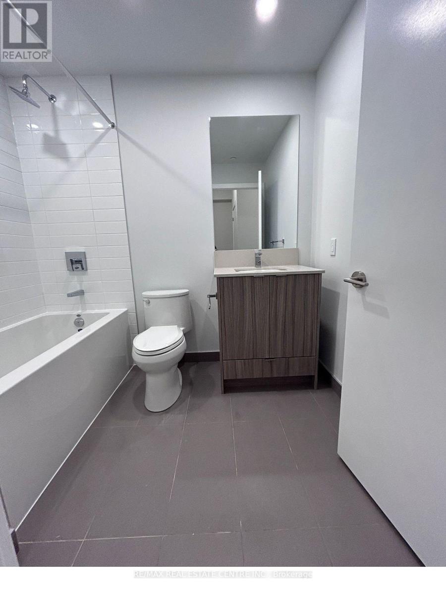 3704 - 4130 Parkside Village Drive, Mississauga, Ontario  L5B 3M8 - Photo 15 - W13002498