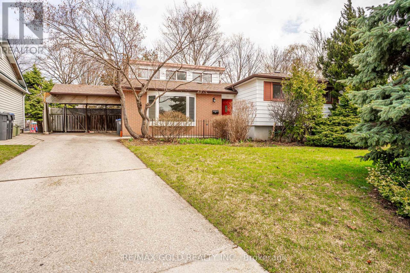 16 Donalda Place, Brampton, Ontario  L6T 1S4 - Photo 6 - W13000522