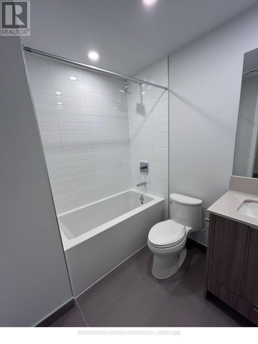 3704 - 4130 Parkside Village Drive, Mississauga, Ontario  L5B 3M8 - Photo 17 - W13002498