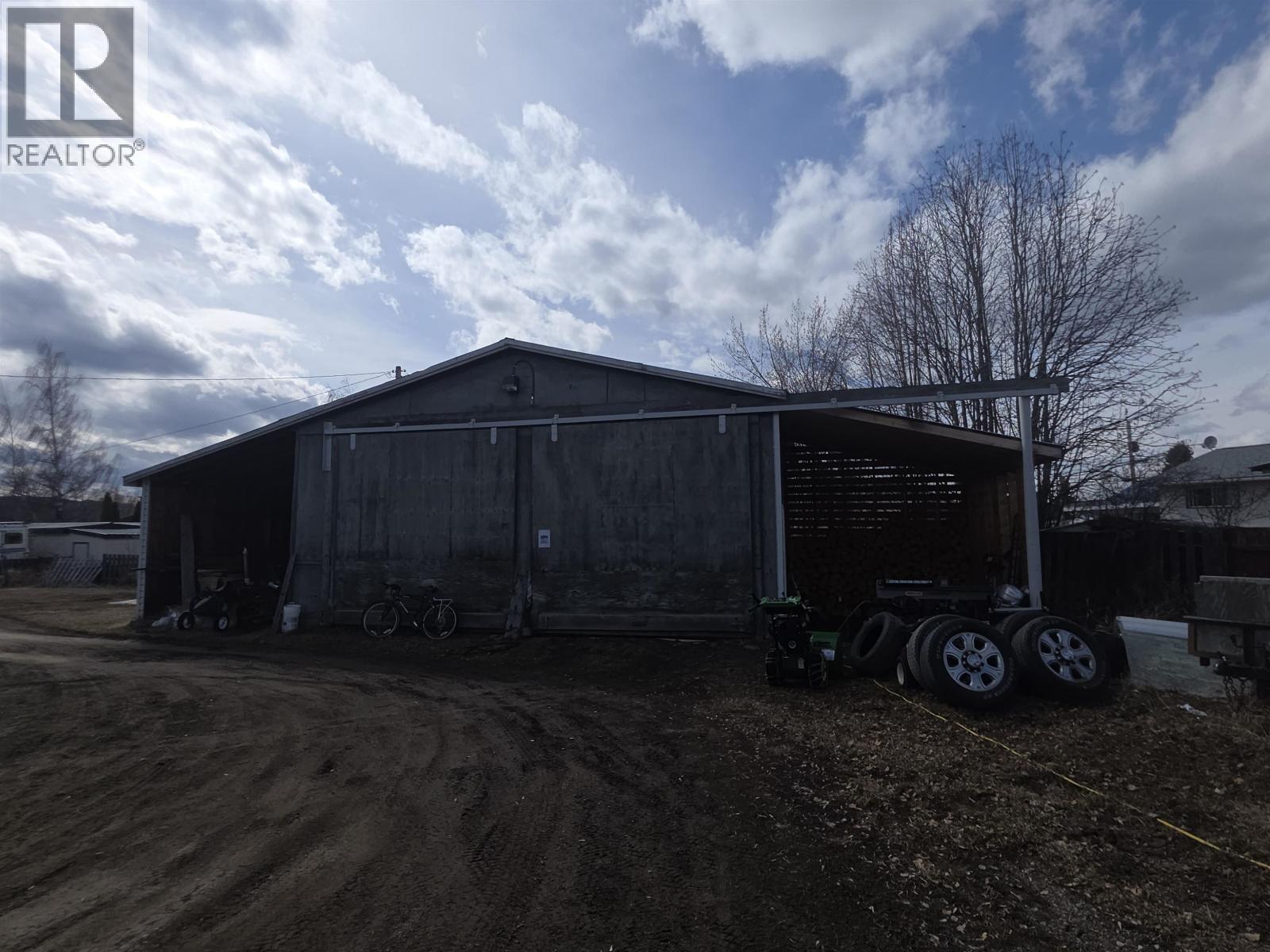 533 Taluk Avenue, Fraser Lake, British Columbia  V0J 1S0 - Photo 14 - R3111303