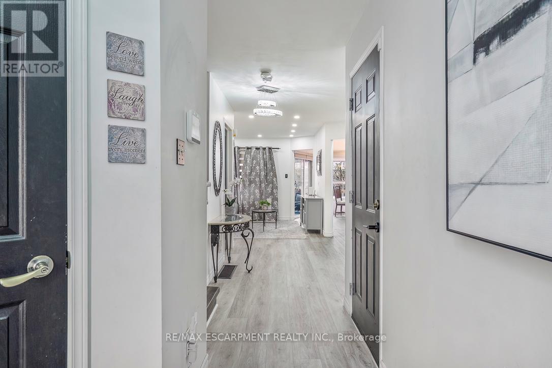 45 Hawkins Drive, Cambridge, Ontario  N1T 1Z7 - Photo 4 - X13002810