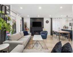 7 848 W 16TH STREET, North Vancouver, British Columbia