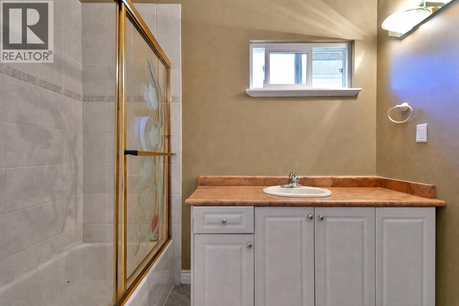 21008 Barker Avenue, Maple Ridge, British Columbia  V2X 8R6 - Photo 12 - R3111733