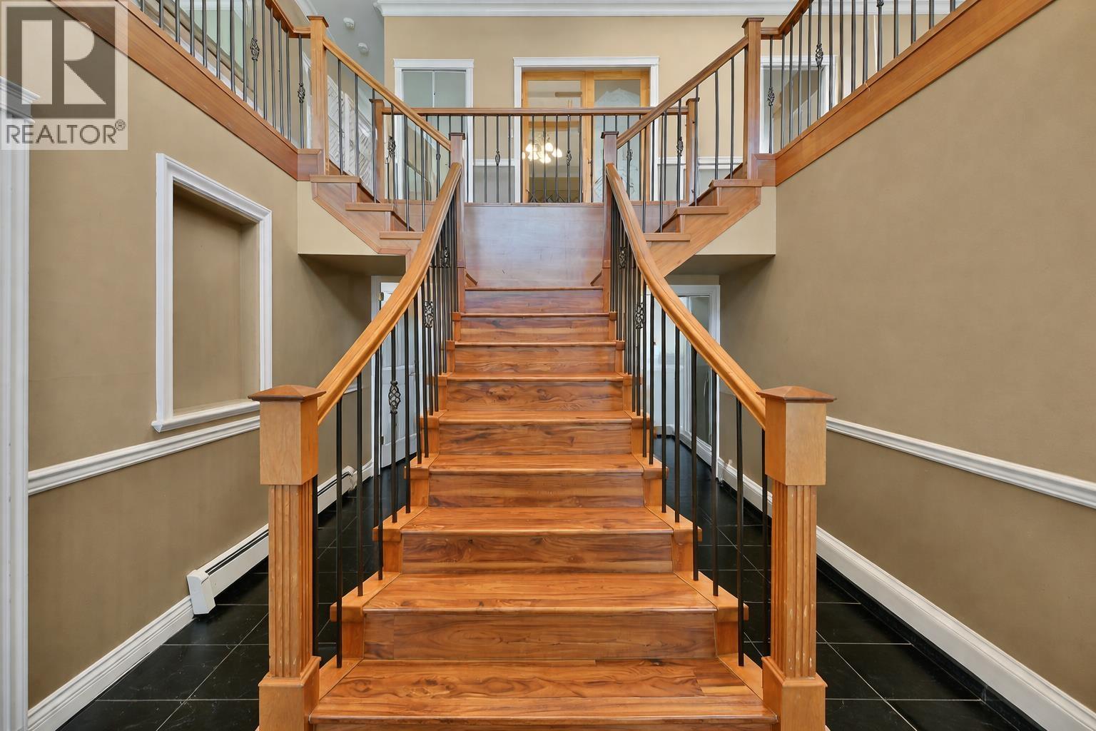 21008 Barker Avenue, Maple Ridge, British Columbia  V2X 8R6 - Photo 4 - R3111733