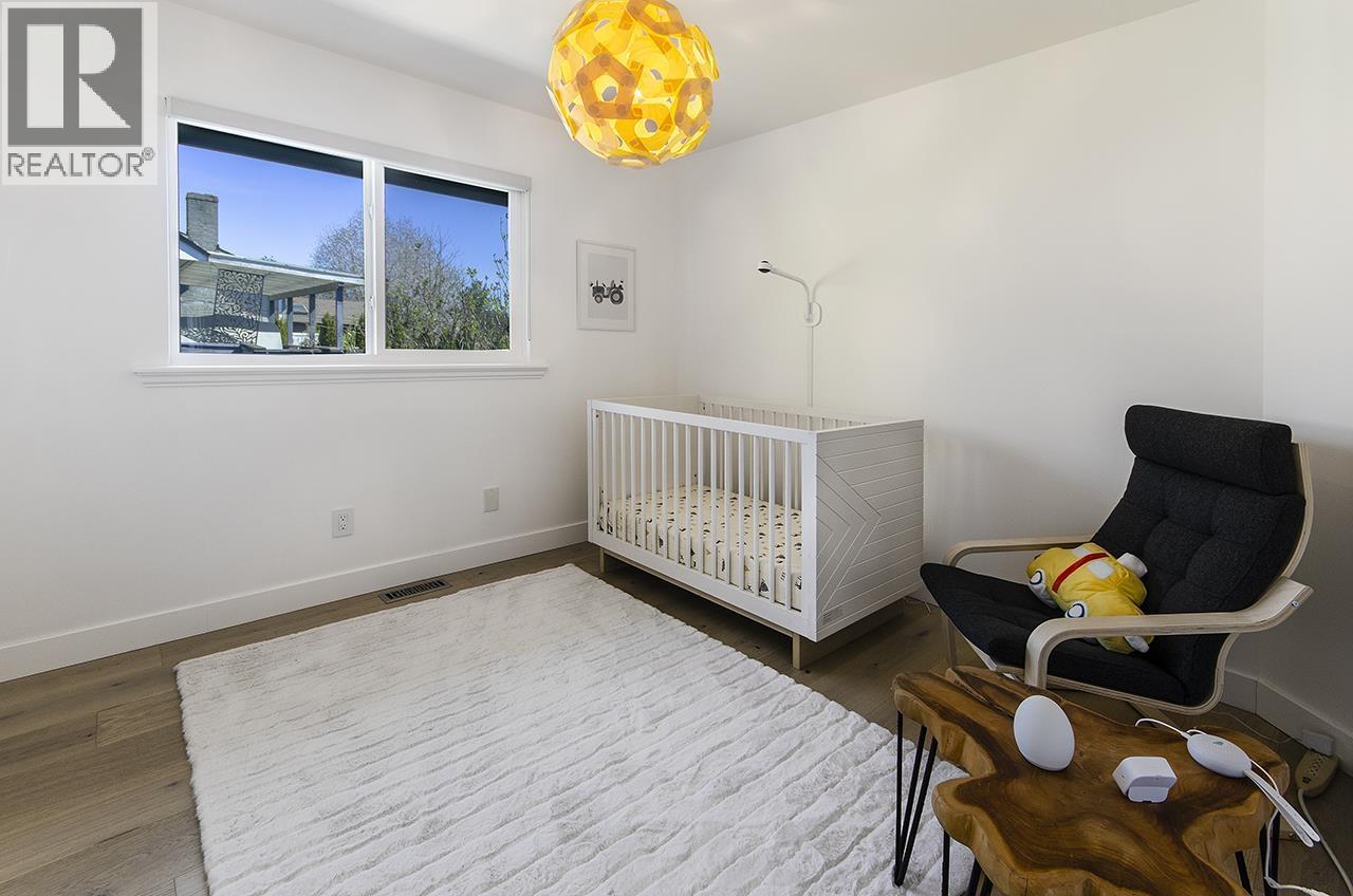 1075 Adderley Street, North Vancouver, British Columbia  V7L 1T4 - Photo 16 - R3111798